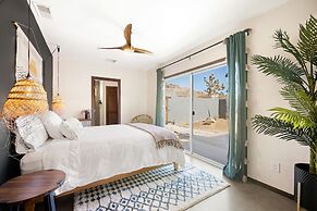 Dreamspace - Hot Tub, Fire Pit, 5 Min. To Park 2 Bedroom Home by RedAw