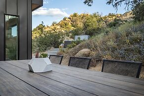 A Little Tish - Secluded Stargazers Getaway 2 Bedroom Home by RedAwnin