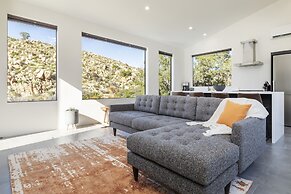 A Little Tish - Secluded Stargazers Getaway 2 Bedroom Home by RedAwnin