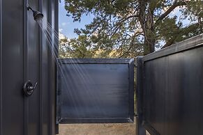 A Little Tish - Secluded Stargazers Getaway 2 Bedroom Home by RedAwnin