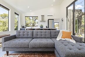 A Little Tish - Secluded Stargazers Getaway 2 Bedroom Home by RedAwnin