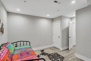 University City - Philadelphia 6 Bedroom Home by RedAwning