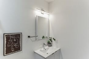 University City - Philadelphia 6 Bedroom Home by RedAwning