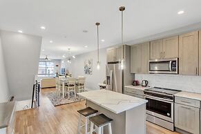 University City - Philadelphia 6 Bedroom Home by RedAwning