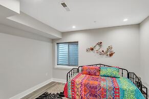 University City - Philadelphia 6 Bedroom Home by RedAwning