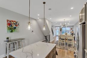 University City - Philadelphia 6 Bedroom Home by RedAwning