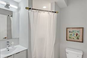 University City - Philadelphia 6 Bedroom Home by RedAwning