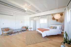 That Desert House - Hot Tub, Privacy & Desert Views! 3 Bedroom Home by