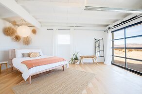 That Desert House - Hot Tub, Privacy & Desert Views! 3 Bedroom Home by