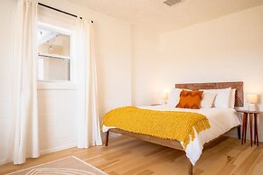 That Desert House - Hot Tub, Privacy & Desert Views! 3 Bedroom Home by