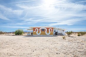 That Desert House - Hot Tub, Privacy & Desert Views! 3 Bedroom Home by