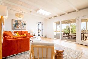 That Desert House - Hot Tub, Privacy & Desert Views! 3 Bedroom Home by