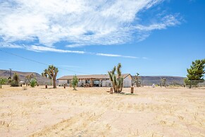 Gemini Retreat - Amazing Desert Night Skies 2 Bedroom Home by RedAwnin