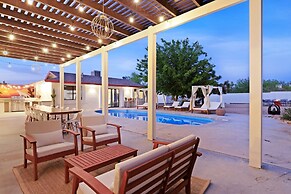 Casa Coyoacan - Pool, Hot Tub, Fire Pit & More! 5 Bedroom Home by RedA