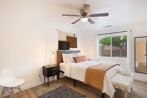 Alana House - Pool, Hot Tub, Bbq, Fire Pit + Walk To Hikes! 4 Bedroom 