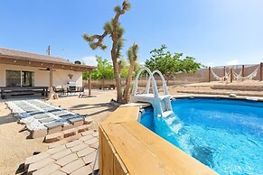 Alana House - Pool, Hot Tub, Bbq, Fire Pit + Walk To Hikes! 4 Bedroom 