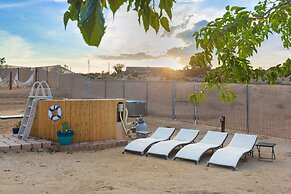 Alana House - Pool, Hot Tub, Bbq, Fire Pit + Walk To Hikes! 4 Bedroom 