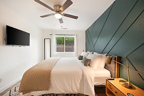 Alana House - Pool, Hot Tub, Bbq, Fire Pit + Walk To Hikes! 4 Bedroom 