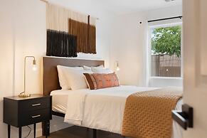 Alana House - Pool, Hot Tub, Bbq, Fire Pit + Walk To Hikes! 4 Bedroom 