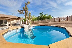 Alana House - Pool, Hot Tub, Bbq, Fire Pit + Walk To Hikes! 4 Bedroom 