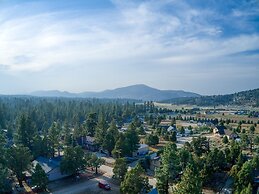 The Little Cabin That Could - Get Cozy In Big Bear 2 Bedroom Home by R