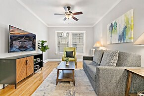 Well equipped 1BR in Chicago highlights