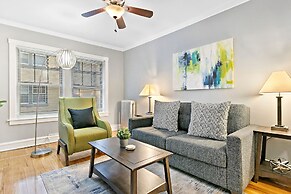 Well equipped 1BR in Chicago highlights