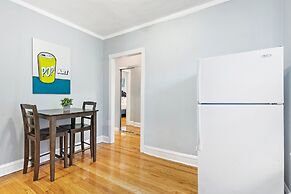 Well equipped 1BR in Chicago highlights