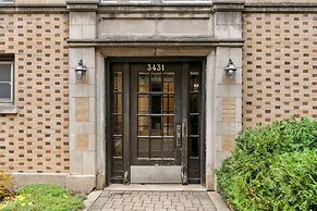 Well equipped 1BR in Chicago highlights