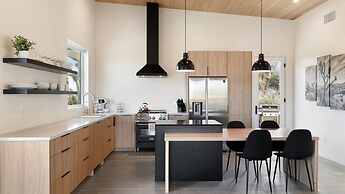 Desert Ridge - Hot Tub, Fire Pit, Bbq, Out Door Shower & Incredi 2 Bed