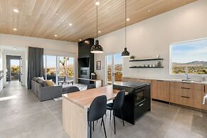 Desert Ridge - Hot Tub, Fire Pit, Bbq, Out Door Shower & Incredi 2 Bed