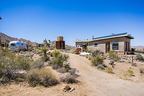 Jensen House - Incredible Desert Views 2 Bedroom Home by RedAwning