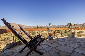 Jensen House - Incredible Desert Views 2 Bedroom Home by RedAwning