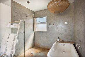 Jensen House - Incredible Desert Views 2 Bedroom Home by RedAwning