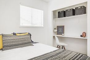 Live Centered W/ Hot Tub, Fire Pit In Joshua Tree 2 Bedroom Home by Re