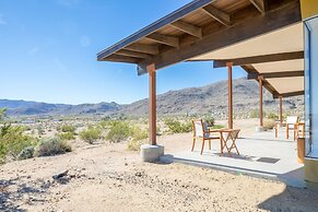 Las Alas Del Sol- A Desert Architectural Gem 2 Bedroom Home by RedAwni