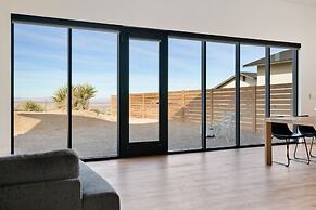 Back Haus - Views, Dark Skies And Fire Pit! 1 Bedroom Home by RedAwnin