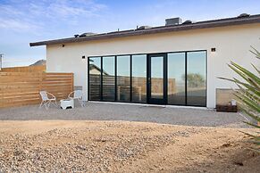 Back Haus - Views, Dark Skies And Fire Pit! 1 Bedroom Home by RedAwnin