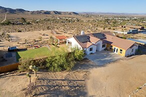 Rancho Nopales Jt - Pool, Hot Tub, Hammocks, Fast Wifi + Views! 4 Bedr