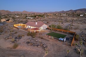 Rancho Nopales Jt - Pool, Hot Tub, Hammocks, Fast Wifi + Views! 4 Bedr