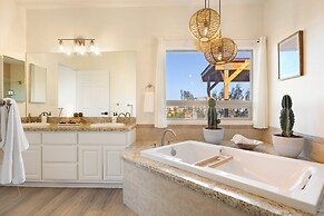 Rancho Nopales Jt - Pool, Hot Tub, Hammocks, Fast Wifi + Views! 4 Bedr