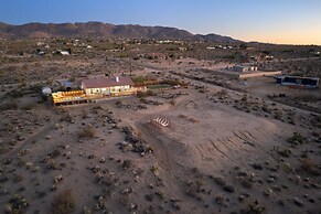 Rancho Nopales Jt - Pool, Hot Tub, Hammocks, Fast Wifi + Views! 4 Bedr