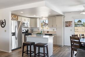 Horseshoe House - Hot Tub, Bbq And Fire Pit! 4 Bedroom Home by RedAwni