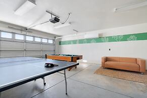 Golden Desert Ranch - Hot Tub, Fire Pit And Bbq! 3 Bedroom Home by Red