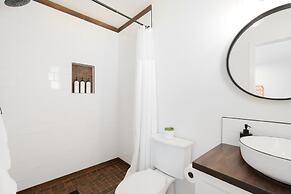 Golden Desert Ranch - Hot Tub, Fire Pit And Bbq! 3 Bedroom Home by Red