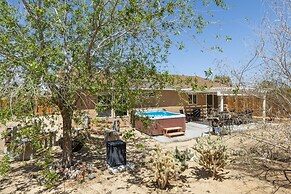 Serenity Sands - Hot Tub, Bbq And Fire Pit! 3 Bedroom Home by RedAwnin