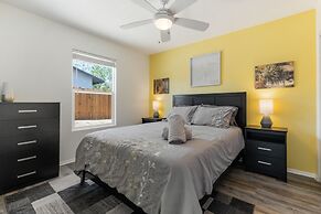 Serenity Sands - Hot Tub, Bbq And Fire Pit! 3 Bedroom Home by RedAwnin