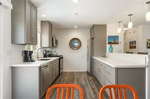 Serenity Sands - Hot Tub, Bbq And Fire Pit! 3 Bedroom Home by RedAwnin