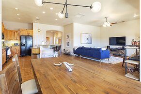 Horizon House Hot Tub, Fire Pit & Bbq Adobe In Jt 4 Bedroom Home by Re