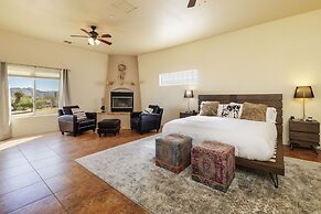 Horizon House Hot Tub, Fire Pit & Bbq Adobe In Jt 4 Bedroom Home by Re